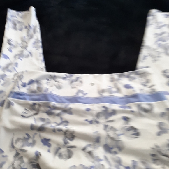 Two piece pants and jacket - Picture 3 of 4